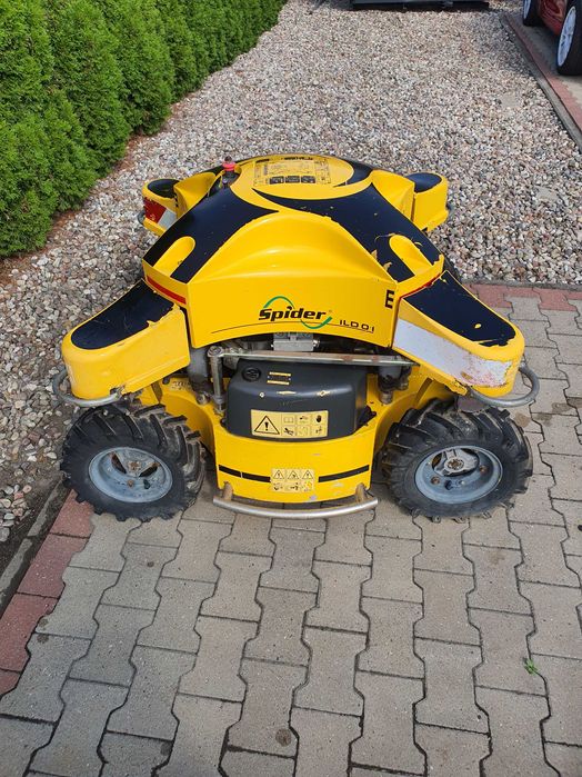 Profesjonalna Kosiarka  Pilot SPIDER ILD 01 robot wzniesienia rowy 4x4