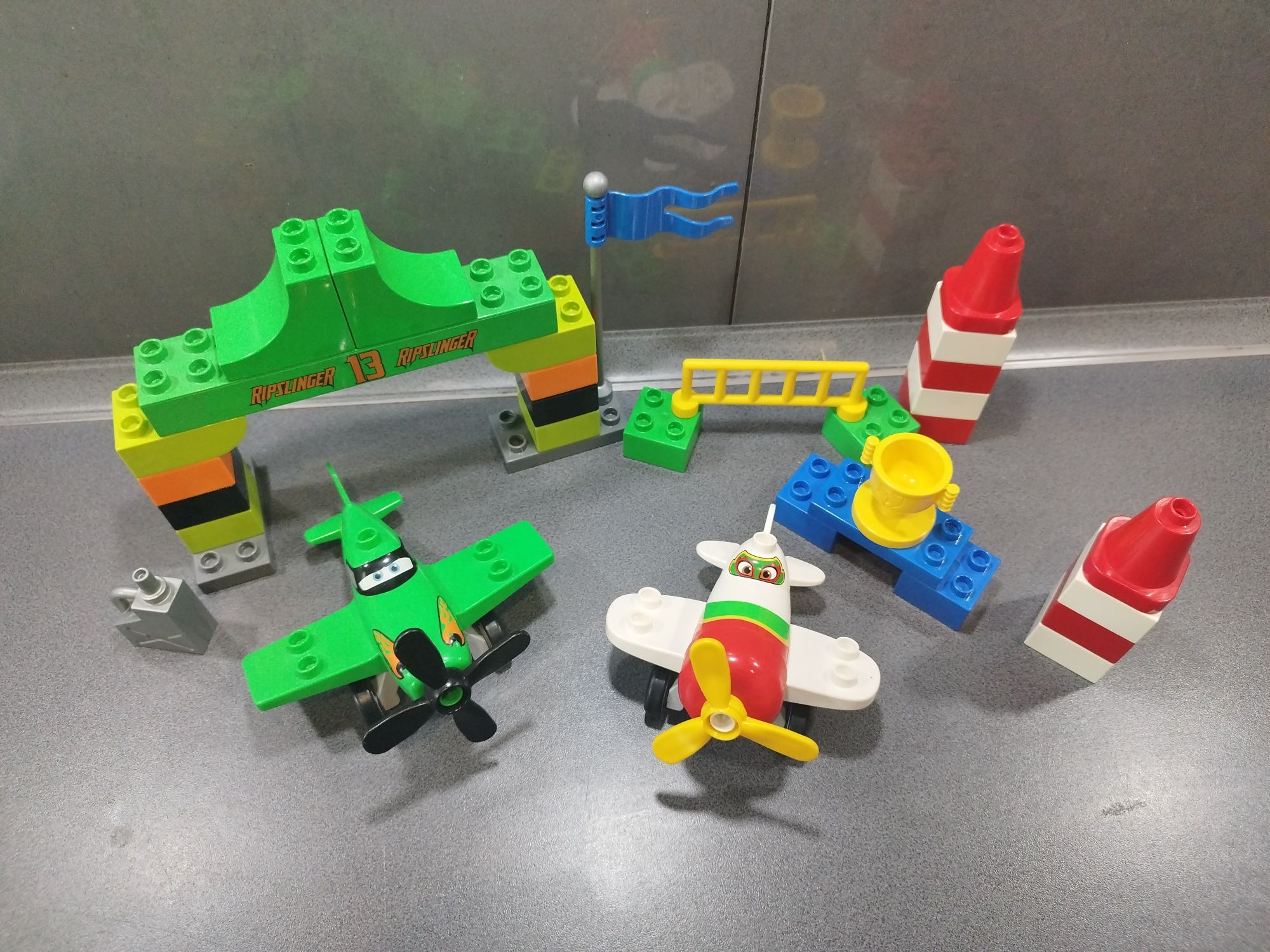 Klocki Lego Duplo Samoloty, Ripslinger