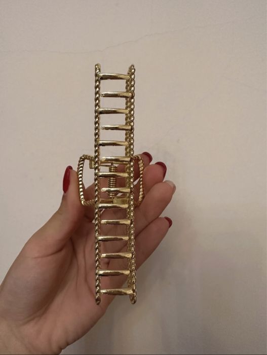 Mola dourada Parfois