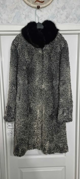 Płaszcz z karakuł