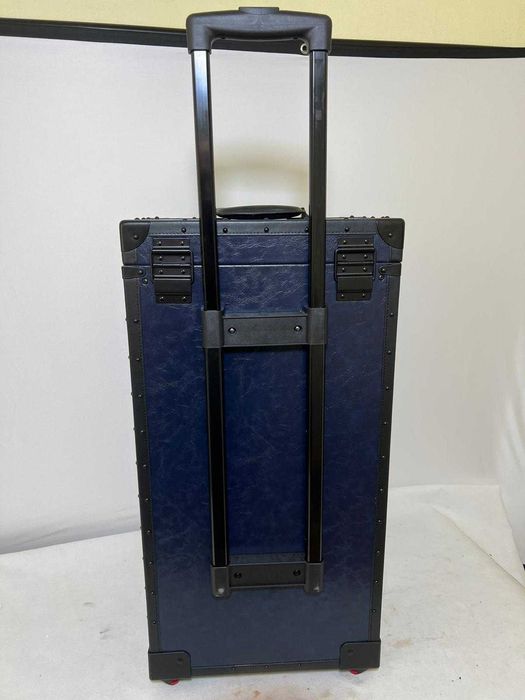 walizka kosmetyczna / fryzjerska na kółkach z zamkami szyfrowymi