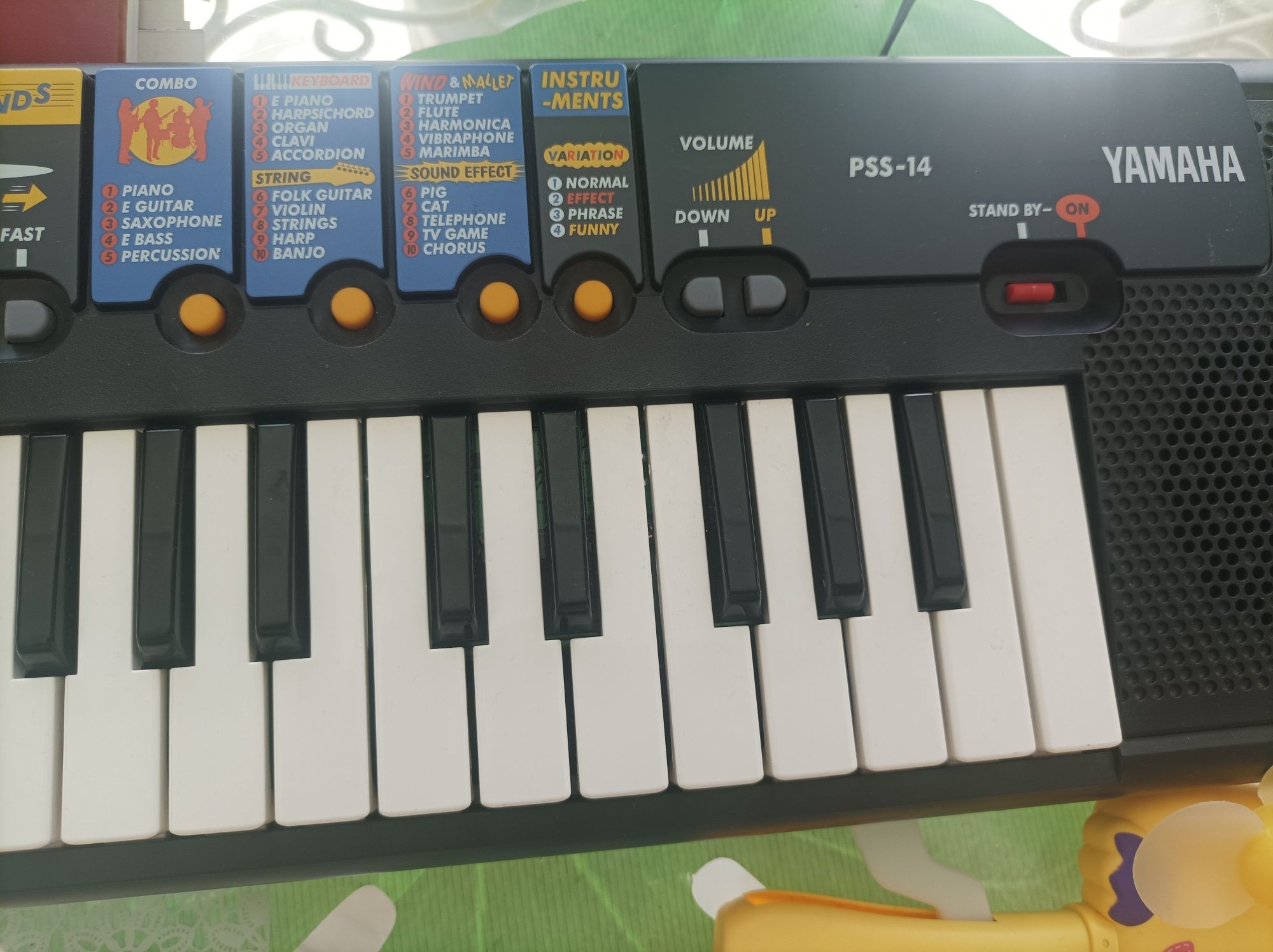 Синтезатор Yamaha PSS-14