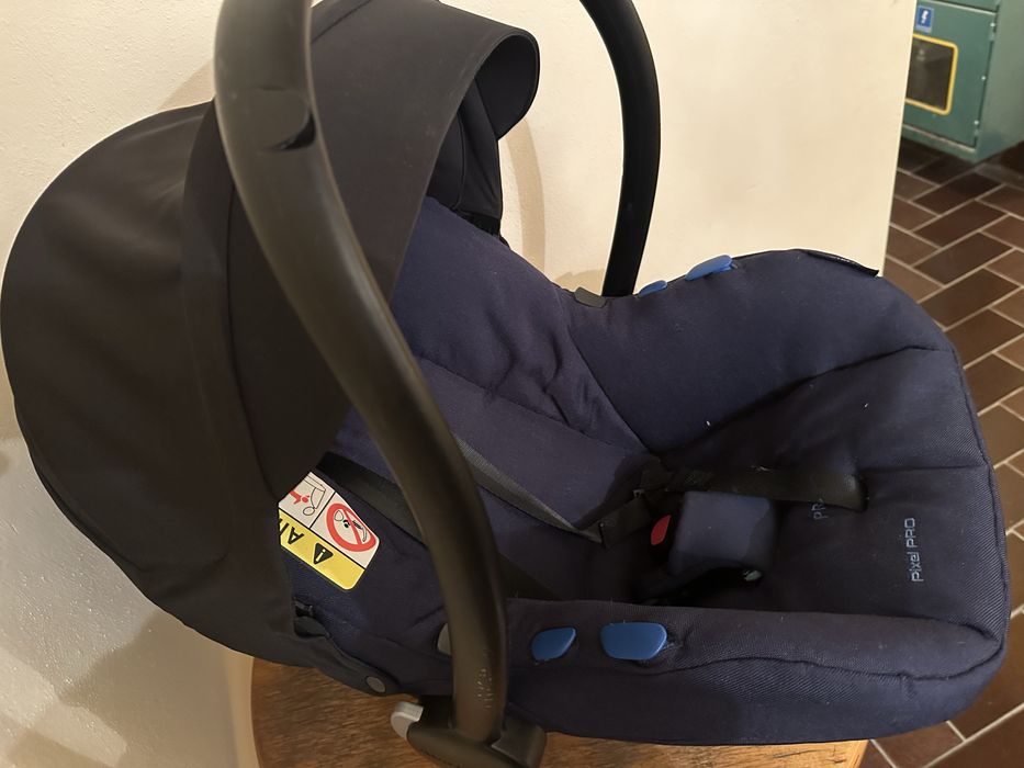 Fotelik avionaut pixel pro + baza isofix + adaptery