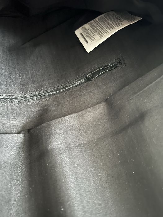 Czarna torebka kopertowka do ręki New Yorker 30x20 cm