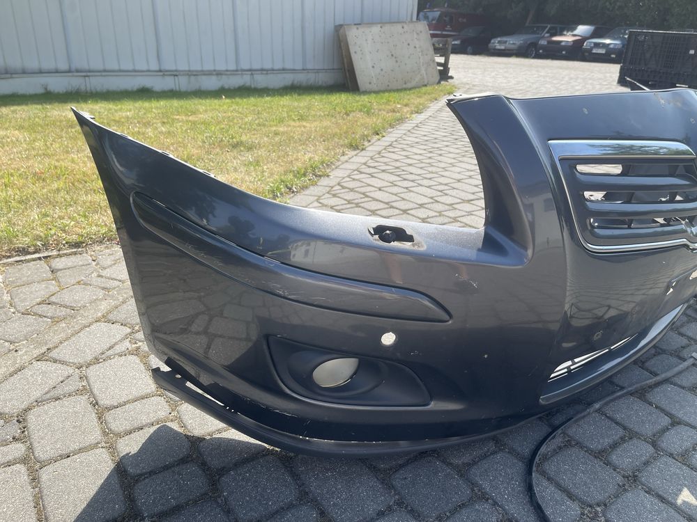 Zderzak przód toyota avensis t25 lift halogeny atrapa 1g3