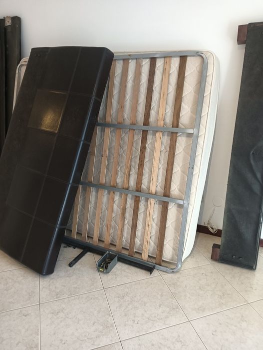 Cama de casal com colchão