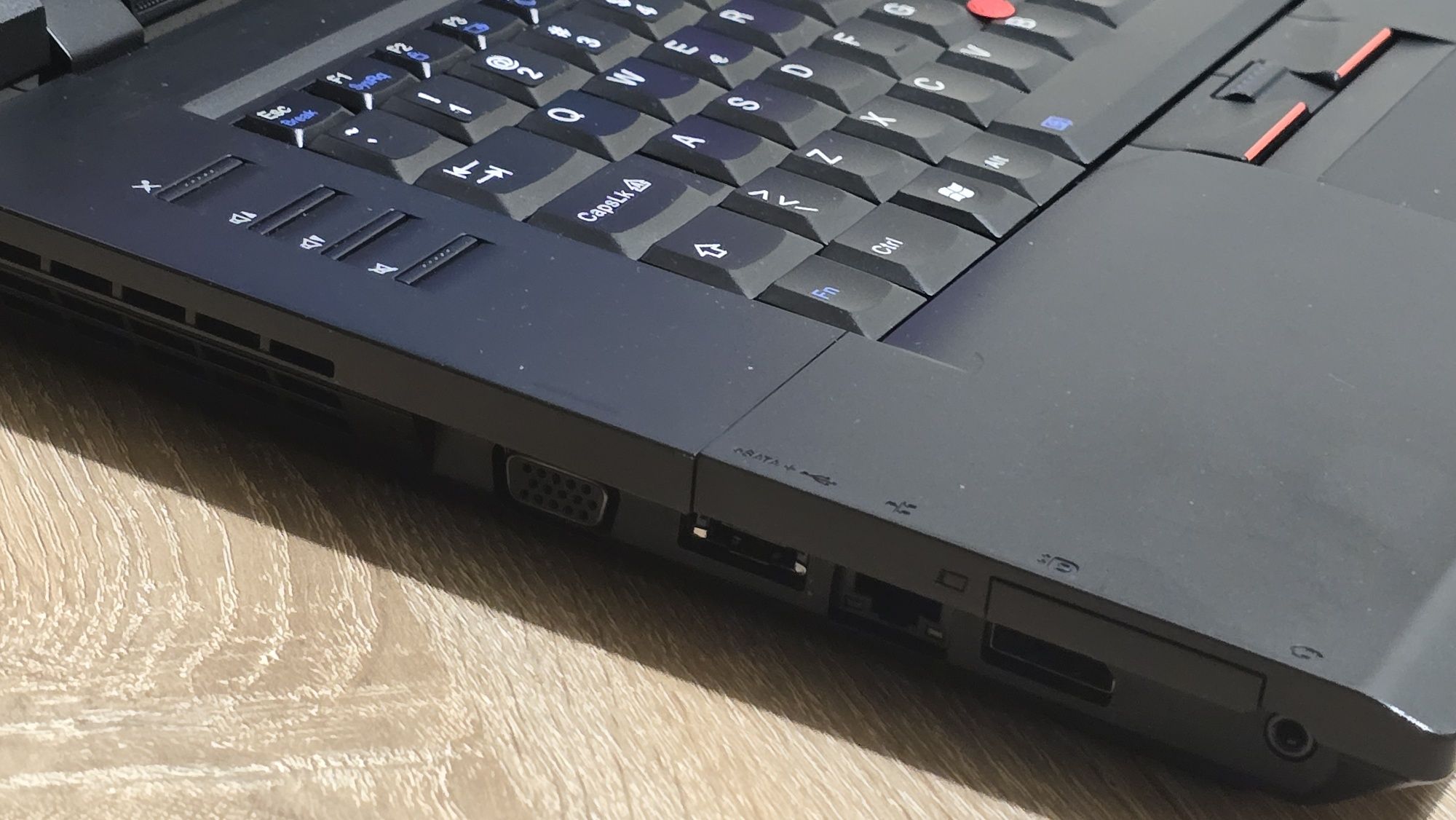 Niezniszczalny Lenovo ThinkPad 15,5' Intel i5 Dysk SSD Win11 4GB RAM