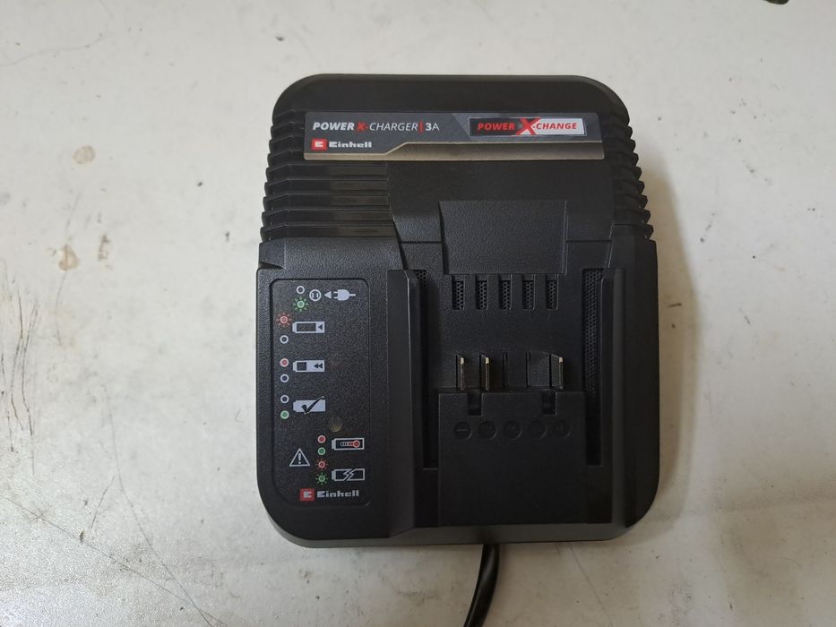 Carregador de bateria 3A Einhell