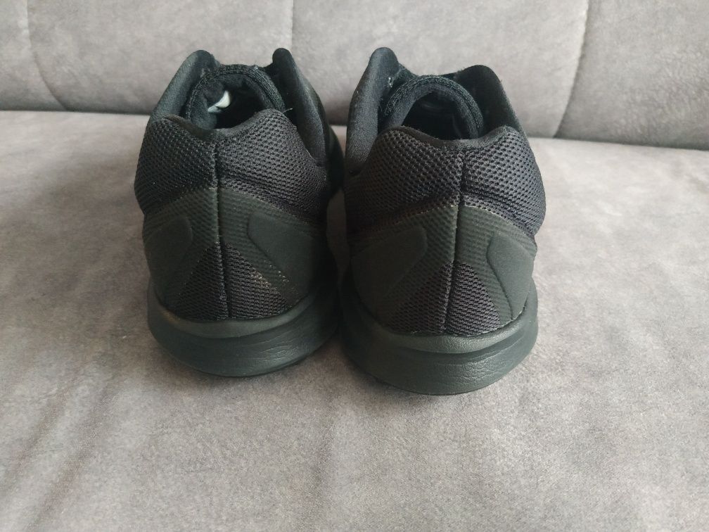Adidasy Nike Running 38