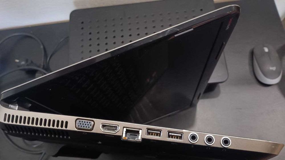 Ноутбук Pavilion dv7 AMD A8 3520M 1.60GHz HDD 1Tb ОЗУ 4GB 17.3" +мышка
