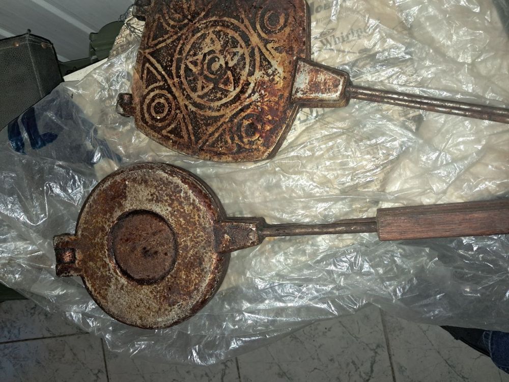 Форми для випічки печива,та горішок