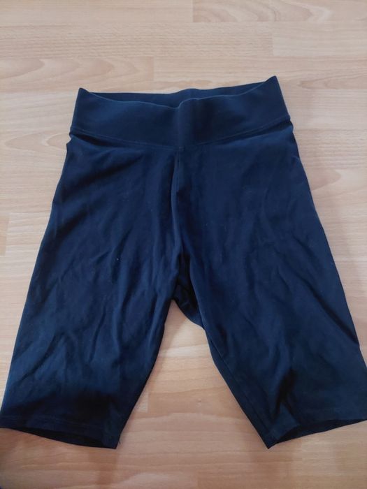 Czarne kolarki, krótkie spodenki M, Sinsay