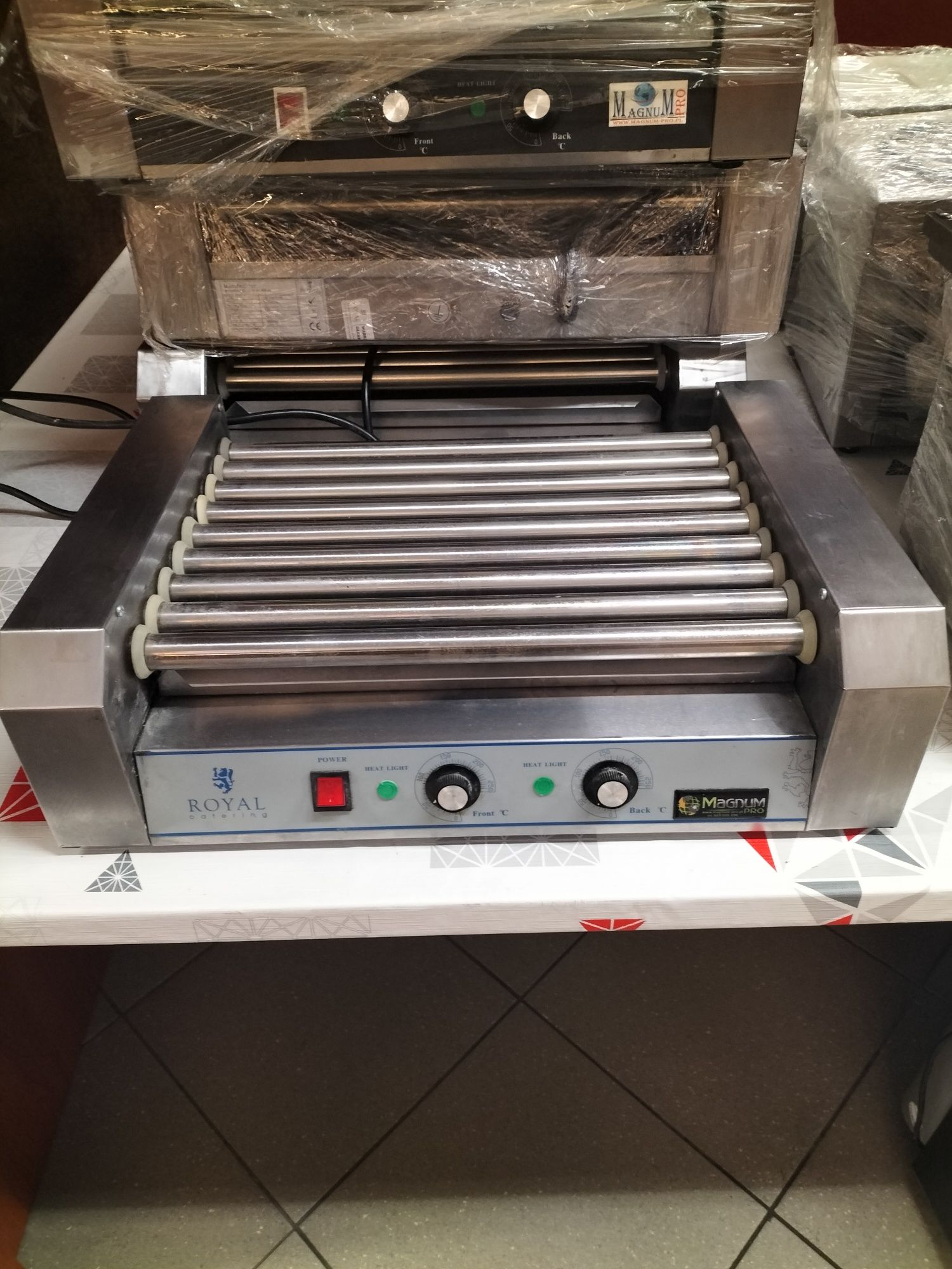 Roller grill elektryczny do parówek Hod dog Royal Catering