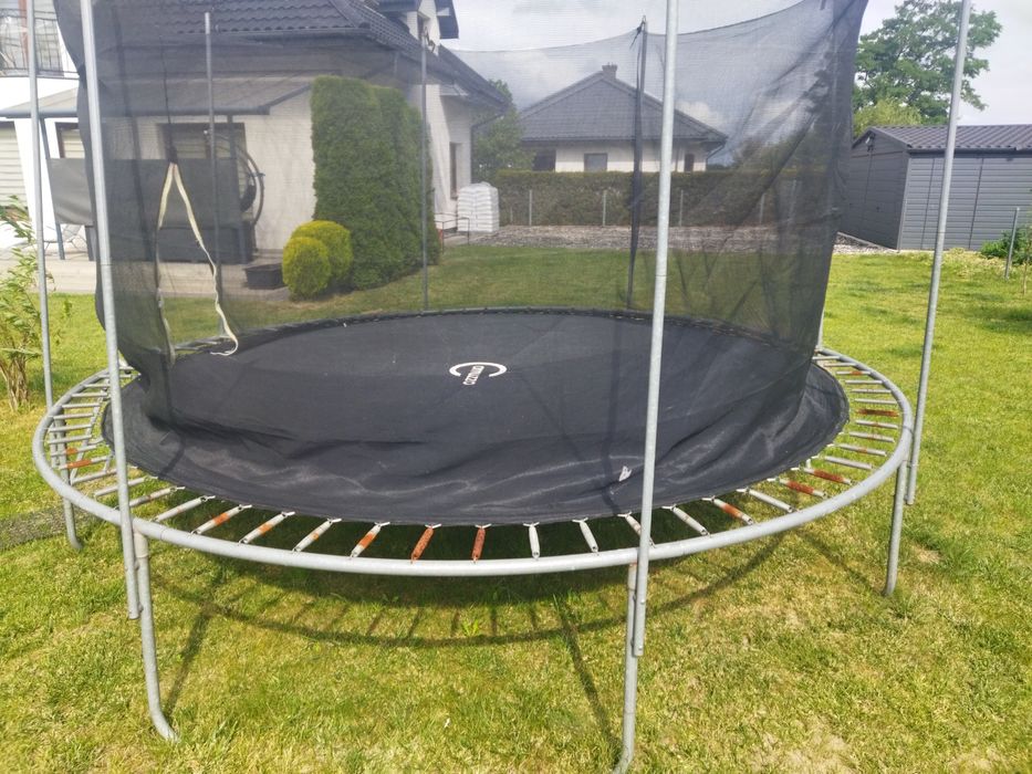 Trampolina duża 370 cm średnicy, nowa siatka i batut.