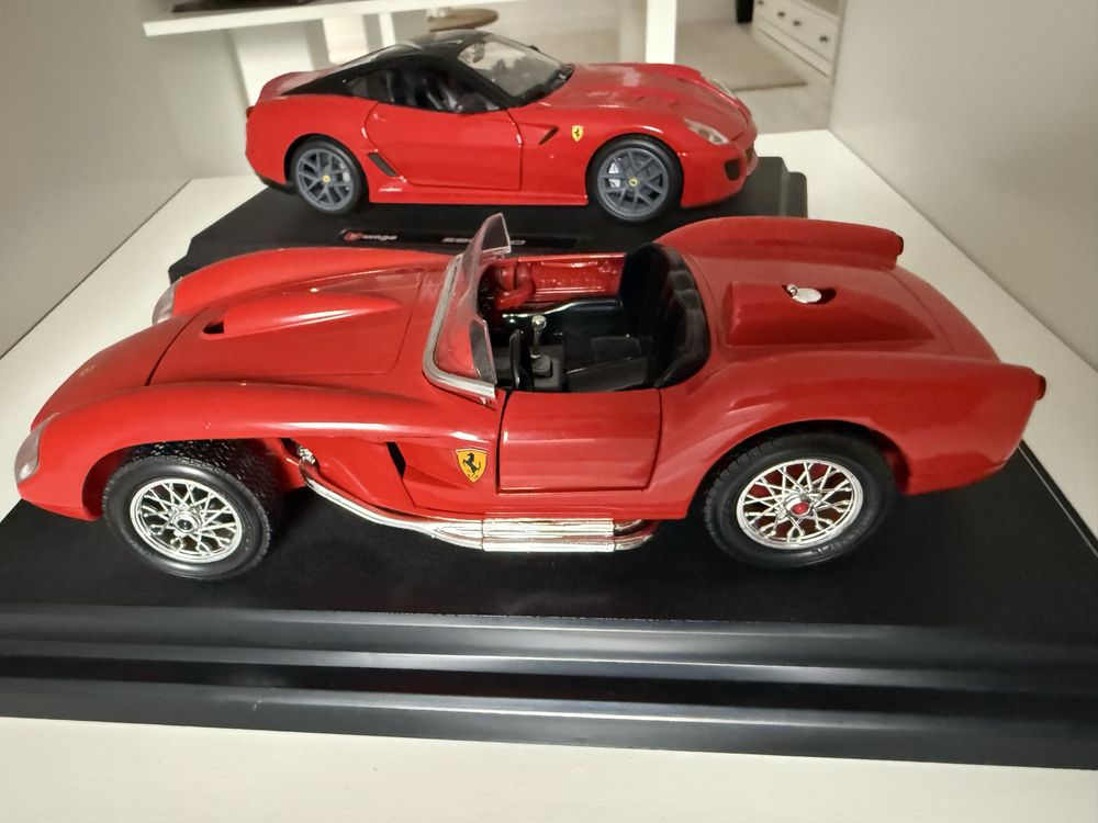 Ferrari Bburago 1/24 testarossa