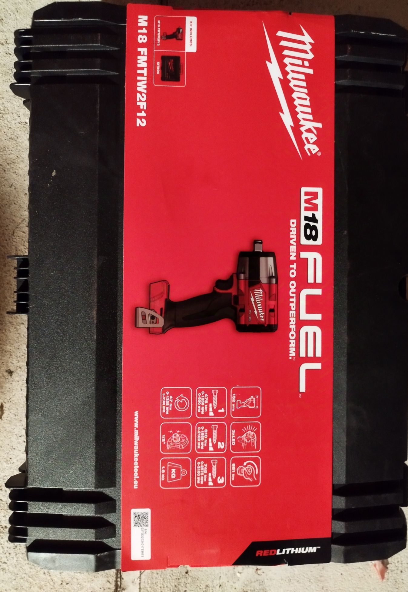 Akumulatorowy klucz udarowy Milwaukee M18 FMTIW2P12-0X, 18 V, 881 Nm,