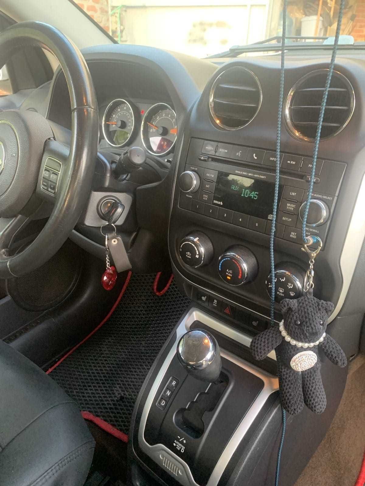 Продам Jeep Compass