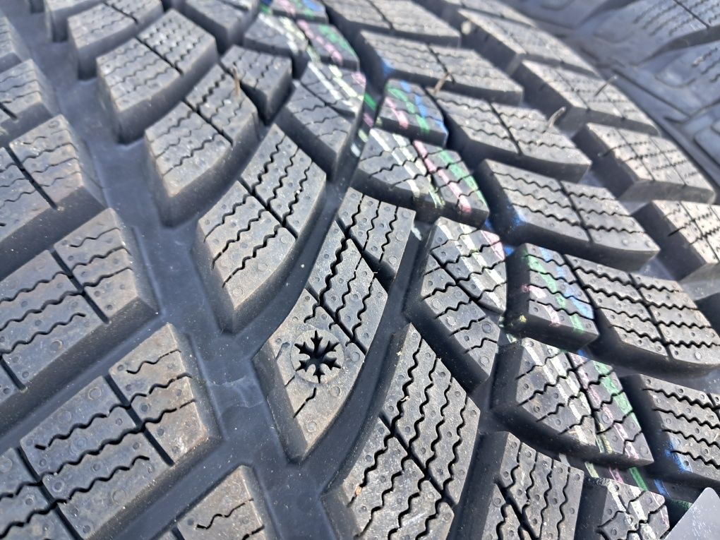 Резина зимова, НОВА, 235/40 R19 Good Year Ultra Grip Ice 2+