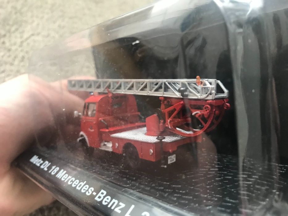 Mercedes-Benz L319 Metz DL18 Bombeiros 1:72 Altaya