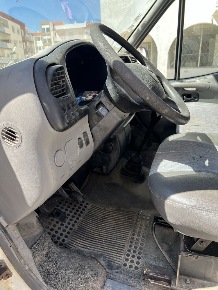 Vende-se Carrinha Ford Transit 1998 - Gasóleo