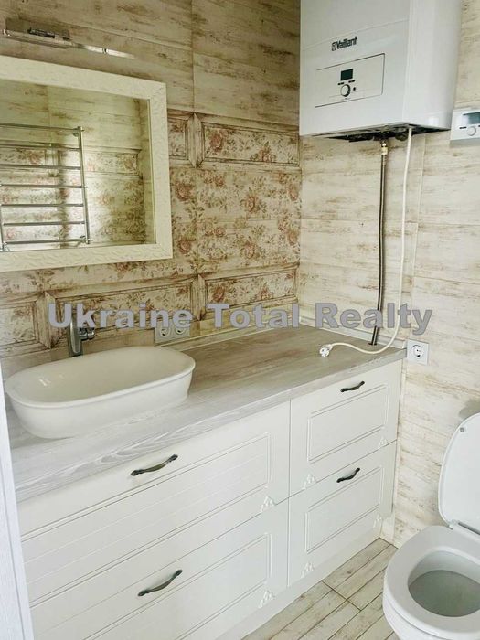 Васильків! Чудовий будинок з ремонтом 240м2 + 15сот! Вул. Михайлівська