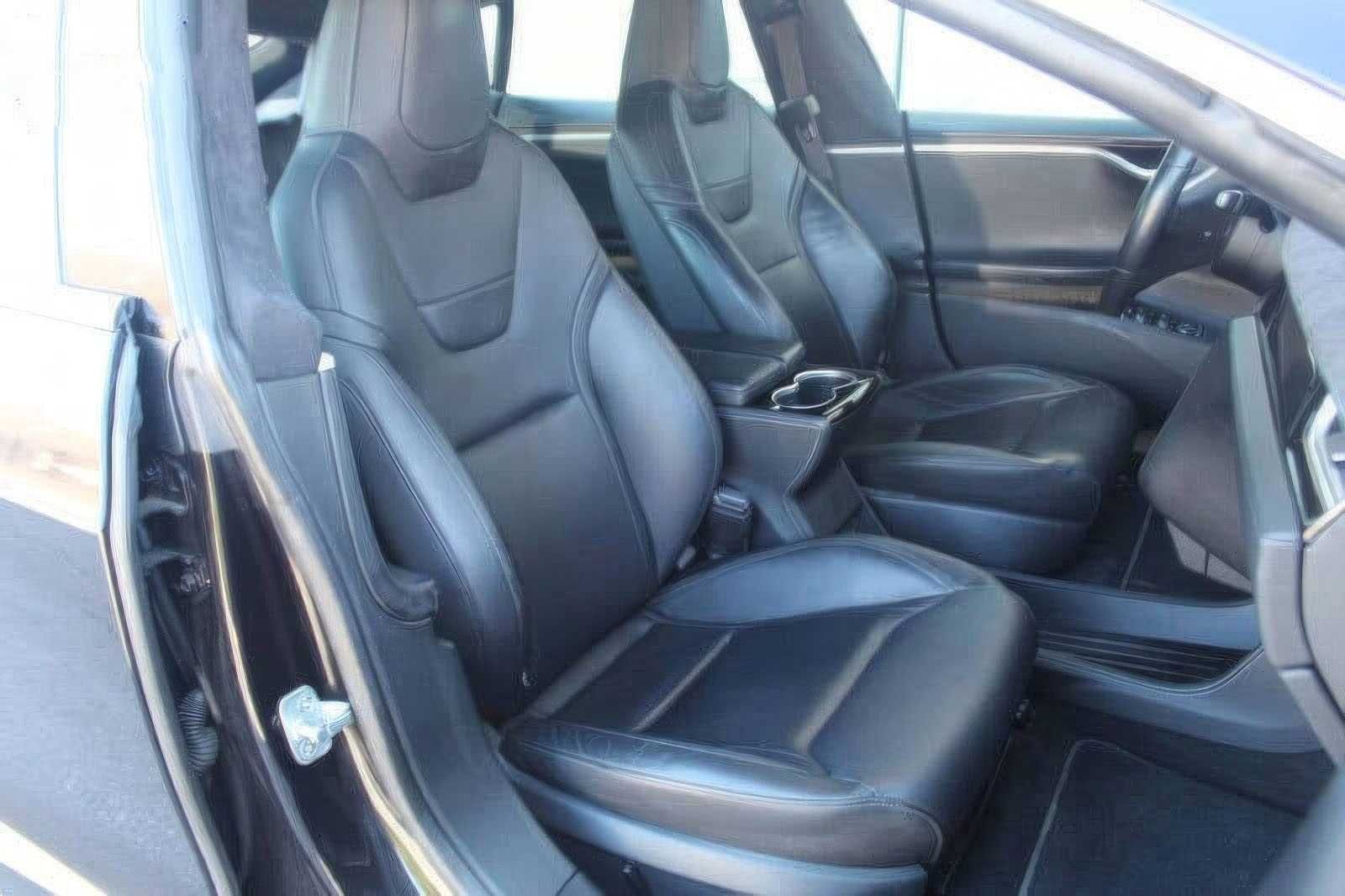 2015 Tesla Model S