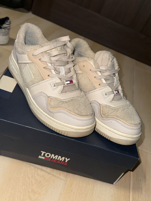 Женские кросовки Tommy Jeans Warm Basket
