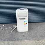 Klimatyzator COOL BTU 9 000 KL160003 SKAN + pilot | Używany | Sprawny