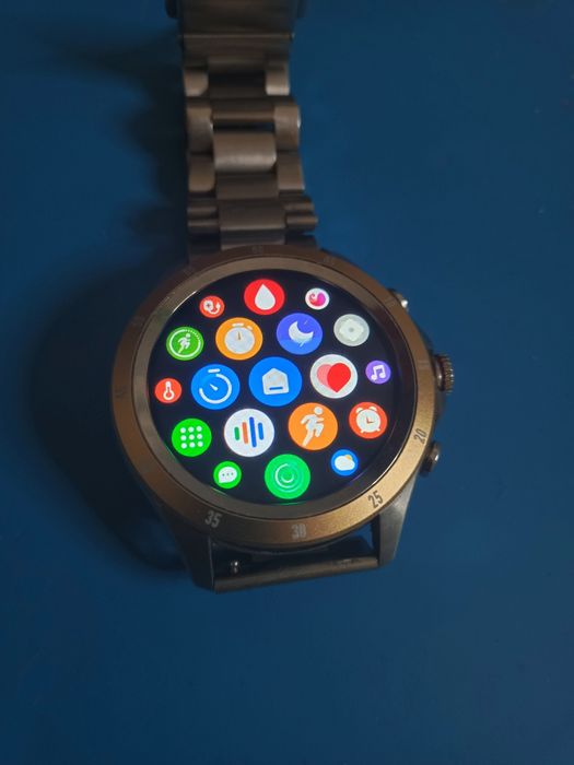 SmartWatch na bransoletce