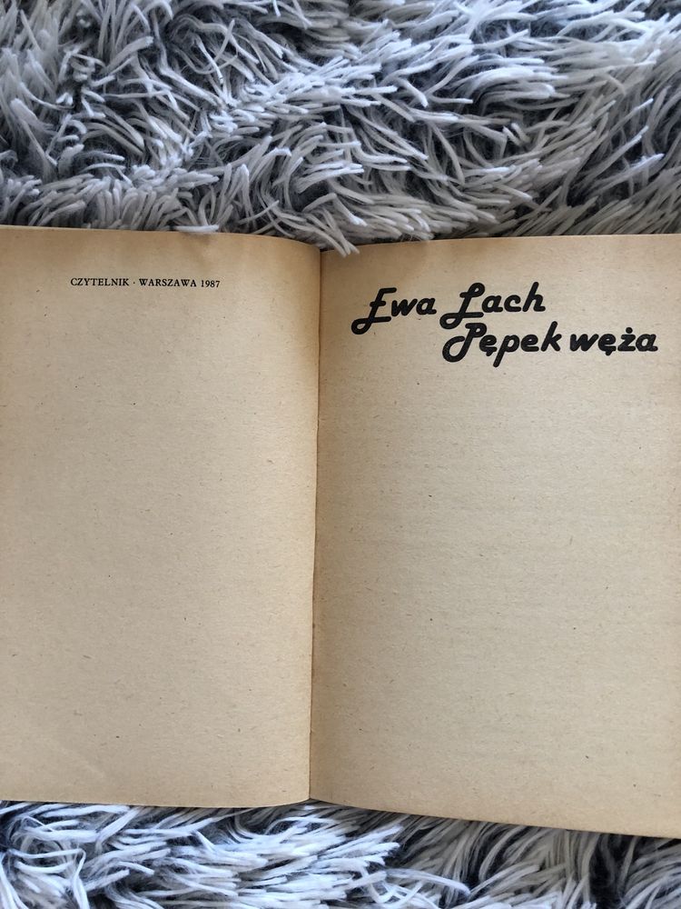 Książka Ewa Lach „Pępek Węża”