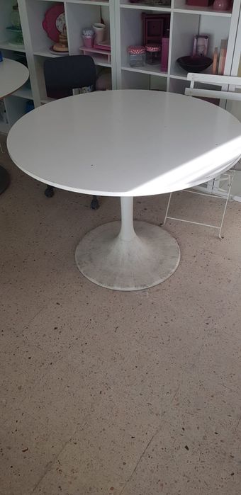 Mesa redonda branca ikea