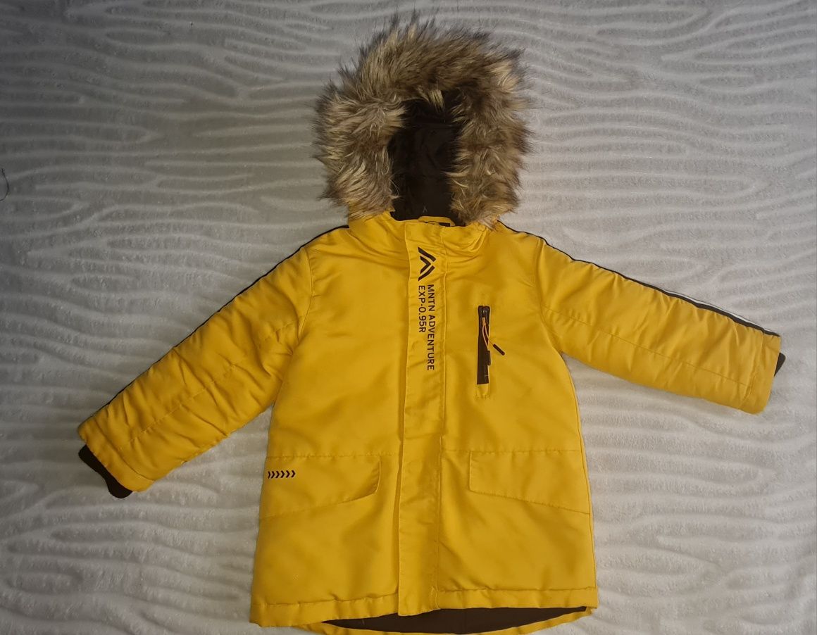 Куртка зимняя  Reserved размер 98 жёлтая