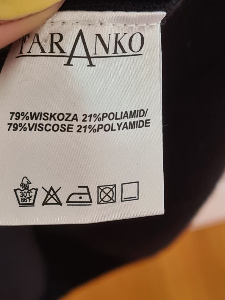 Czarna sukienka Taranko z metką