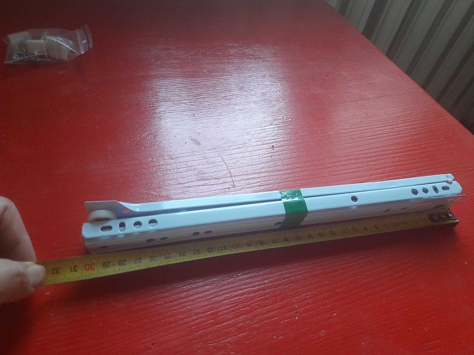 Направляющие роликовые для выдвижных ящиков и заглушки