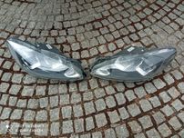 Lampy przednie ford kuga