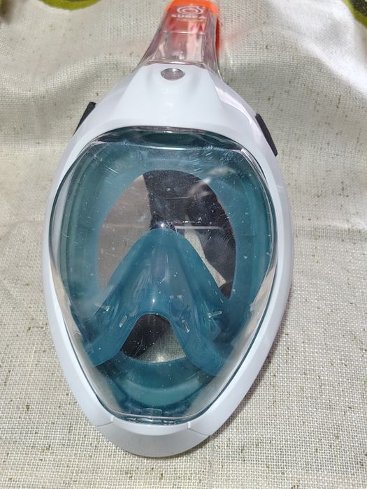 Маски для снорклінгу.