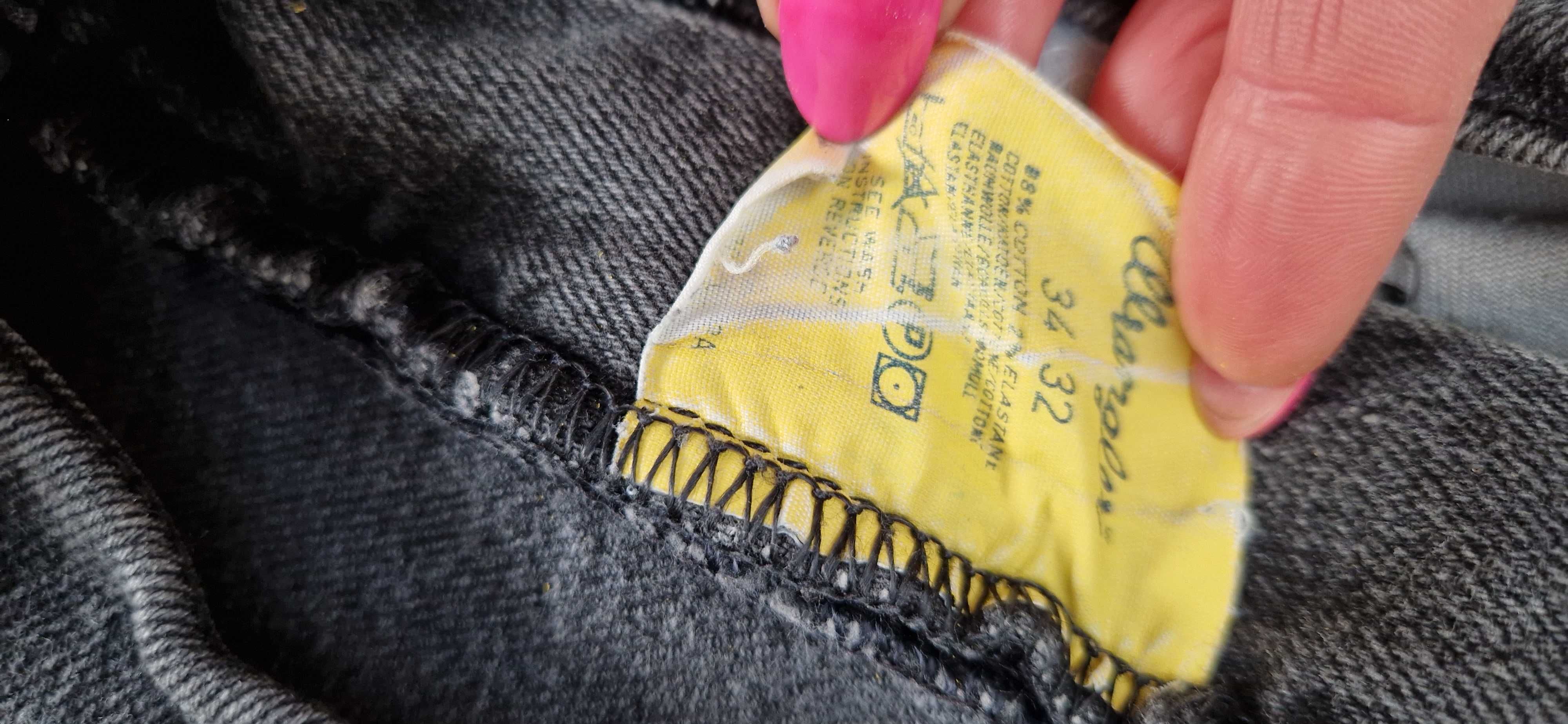 Spodnie męskie jeans Wrangler sprany czarny W34L32
