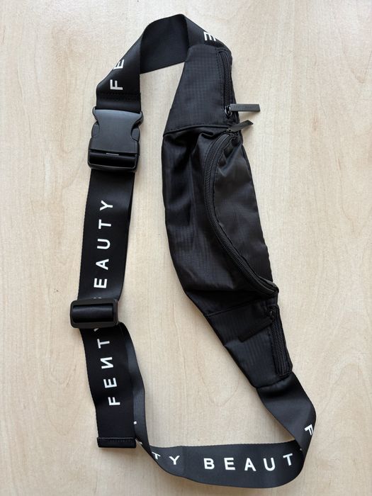 Стильна сумка (бананка)