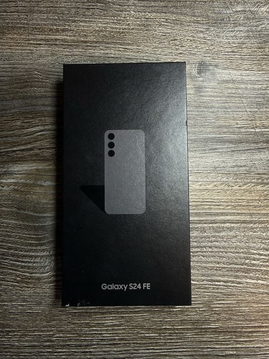 Samsung Galaxy S24 FE 8/128 гб