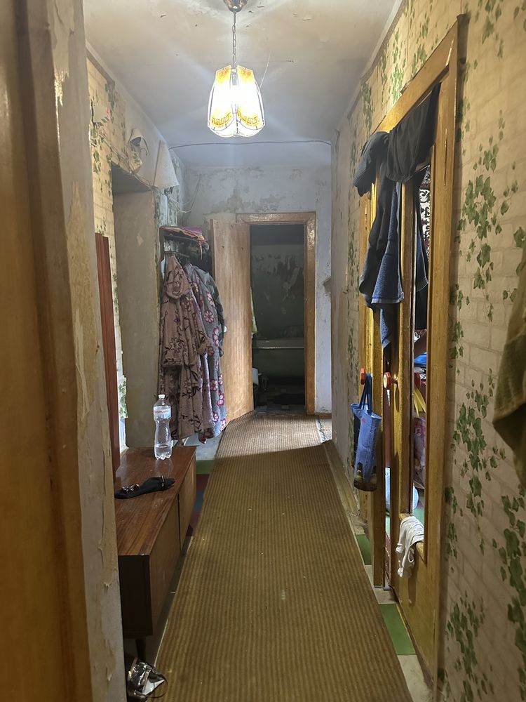 Продам 2 х ком квартиру, бассейн Микомп
