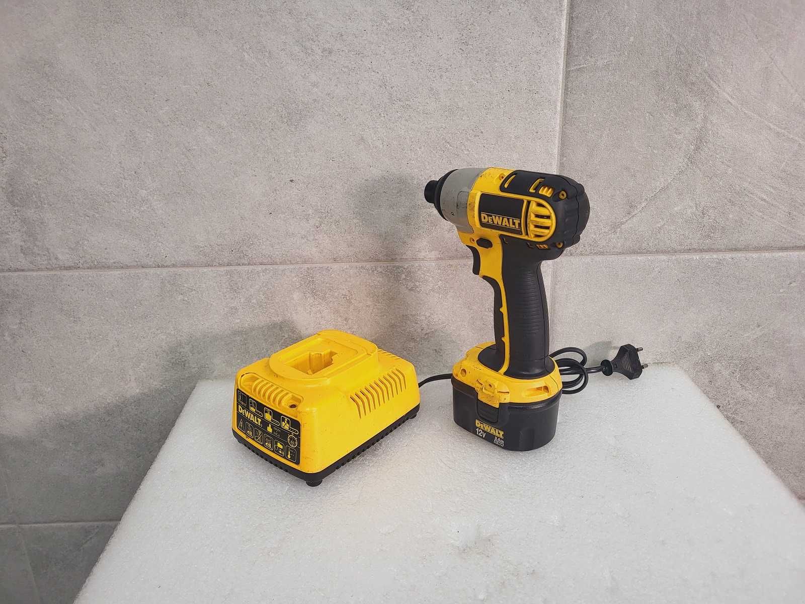 Zakrętarka Wkrętarka Klucz DeWALT DC845 +Aku 2,6Ah + Ładowarka