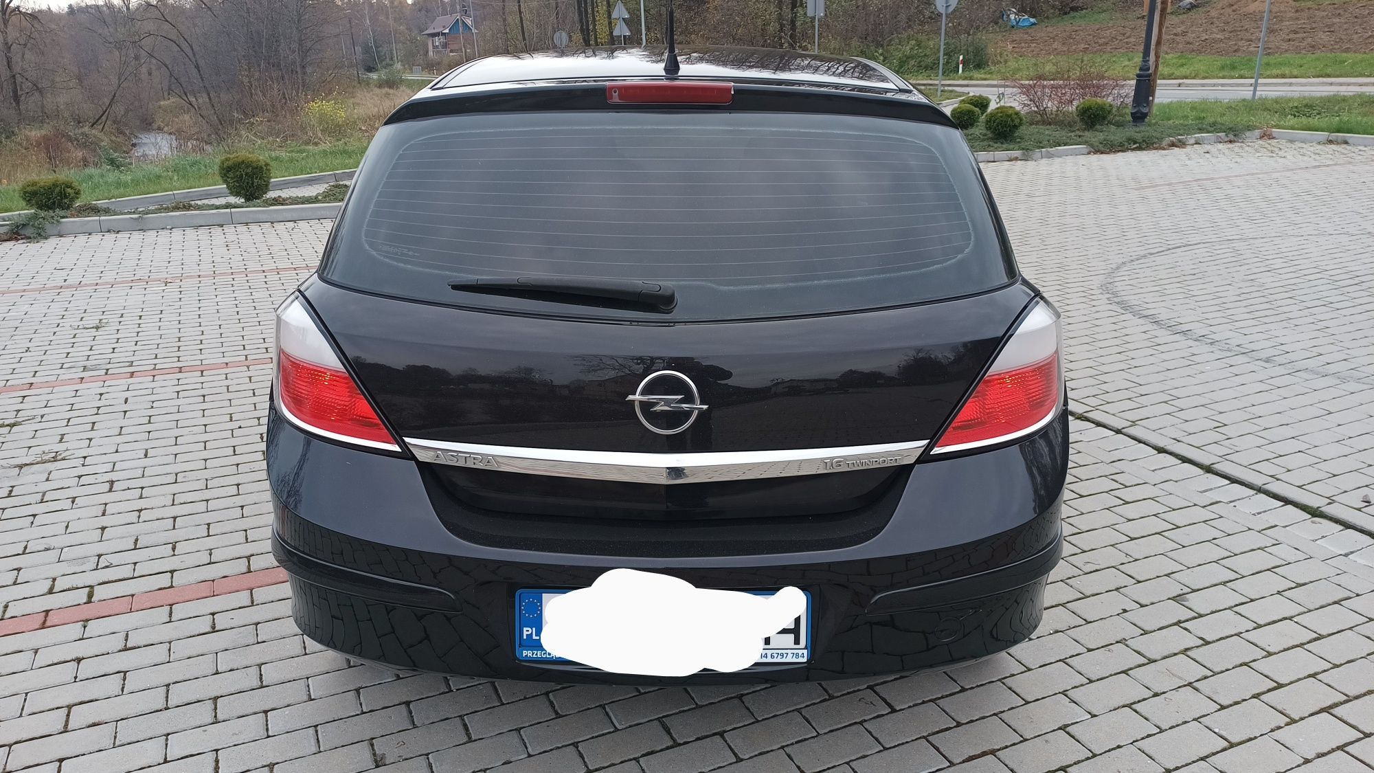 Opel Astra Sportline 1.6bezyna gaz 3letni fabrycznie