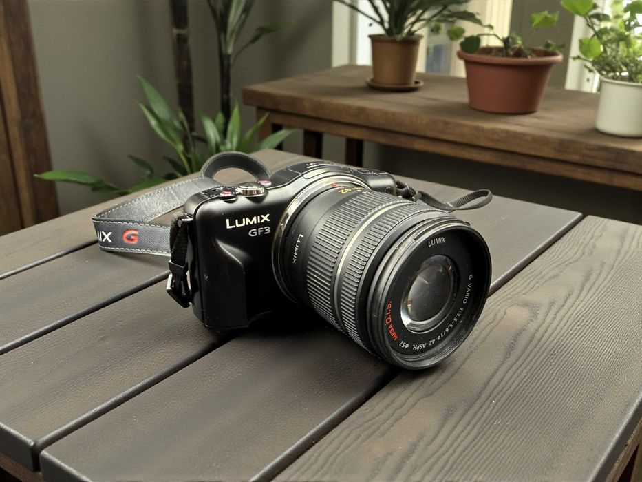 Aparat Panasonic Lumix GF3 + Obiektyw H-FS014042 Polecamy