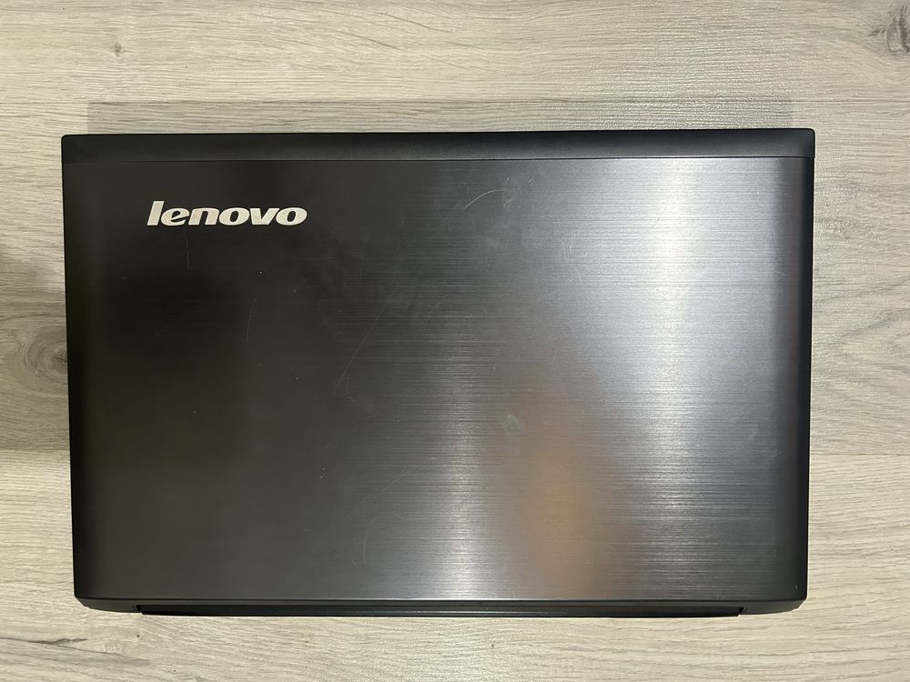 Ноутбук Lenovo V560