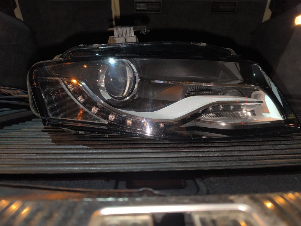 Farol xenon Audi