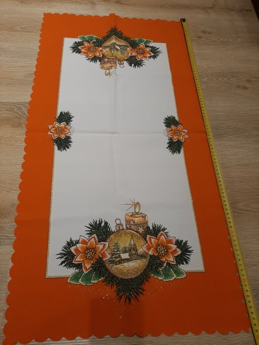 Serweta/ bieżnik/ Boże Narodzenie/ złoto