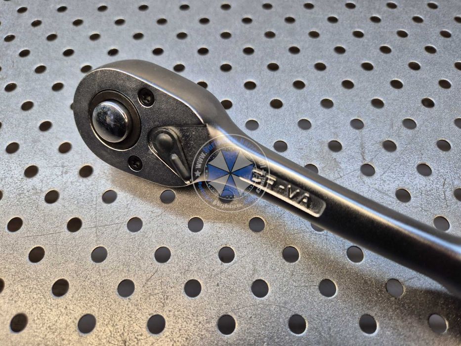 Grzechotka z owalną główką 1/2'' 72T z Cr-V HONITON grzechotka honiton