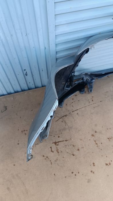 Vendo parachoque de frente Toyota Corolla híbrid ano 2018/22