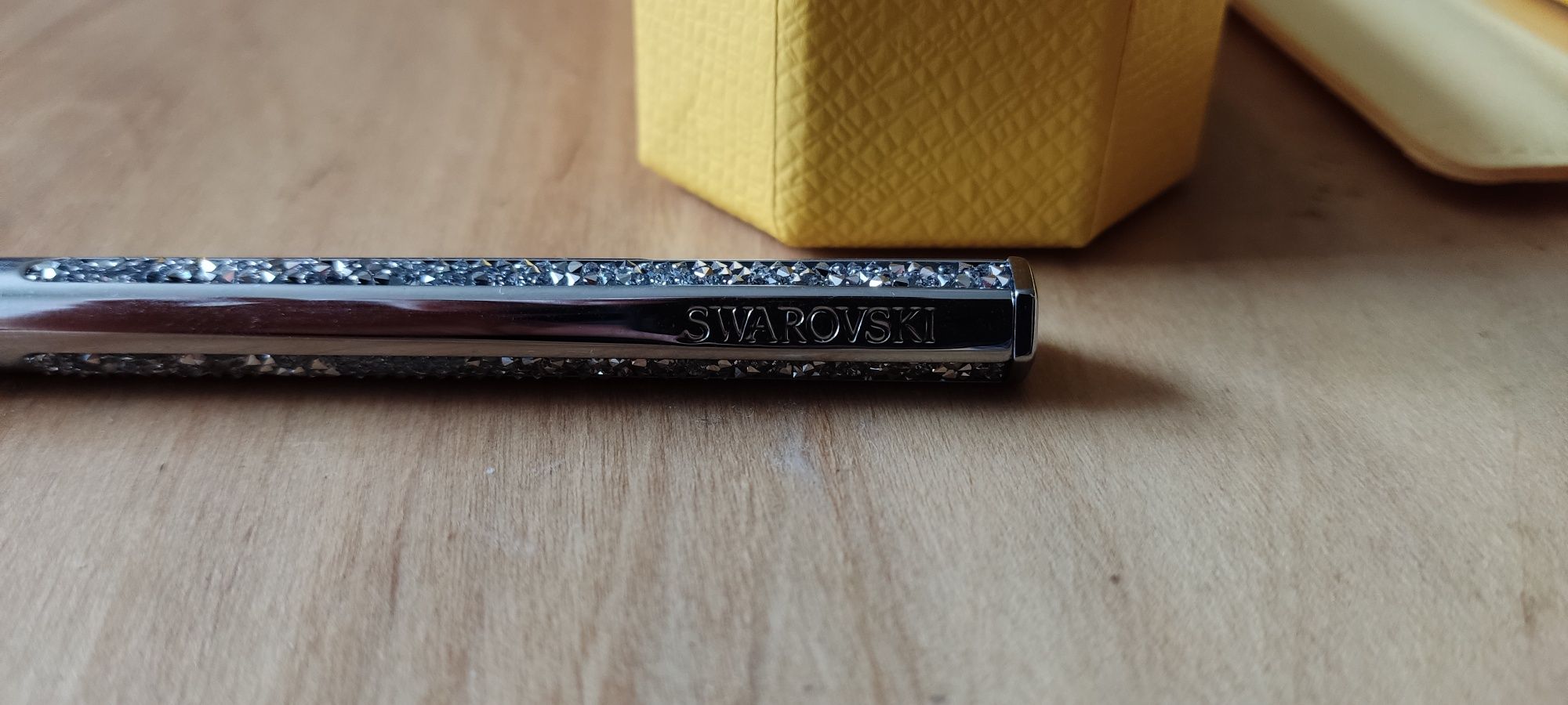 Ручка Swarovski. Нова.