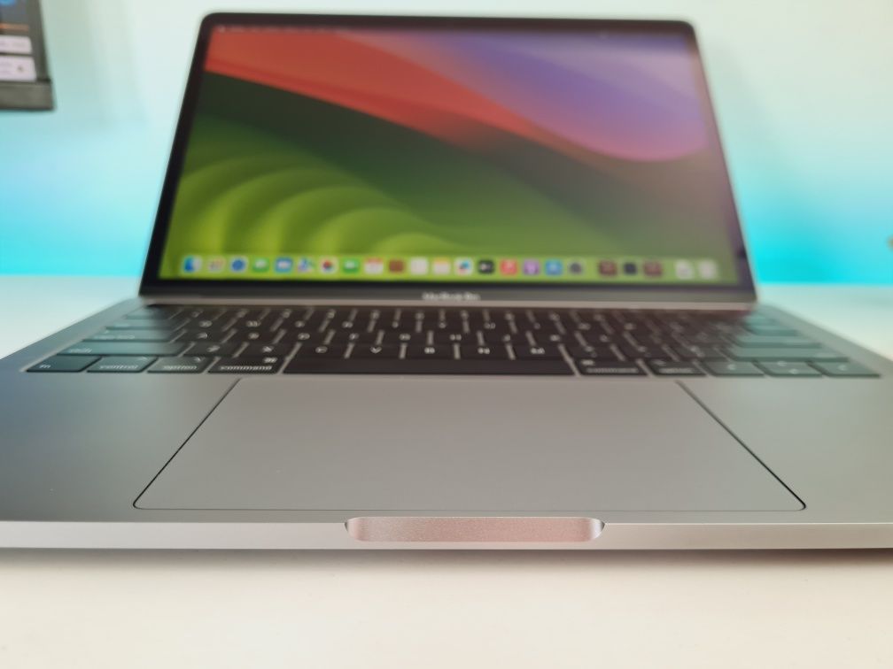 Śliczny laptop Apple MacBook Pro 13 RETINA 16GB/250GB STAN SUPER! F78